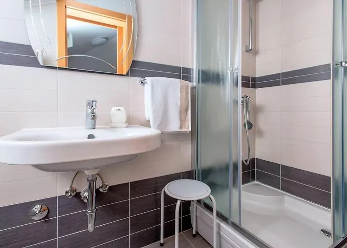 De Pinus * Hvar Town