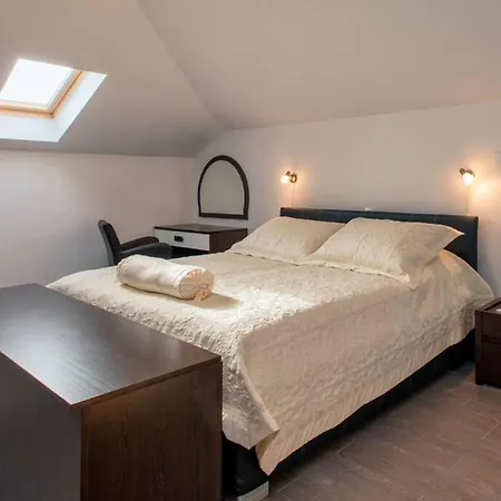 De Pinus Villa Hvar Town