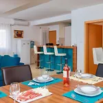 Villa De Pinus *