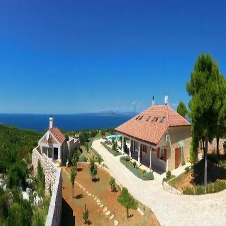 Villa De Pinus *